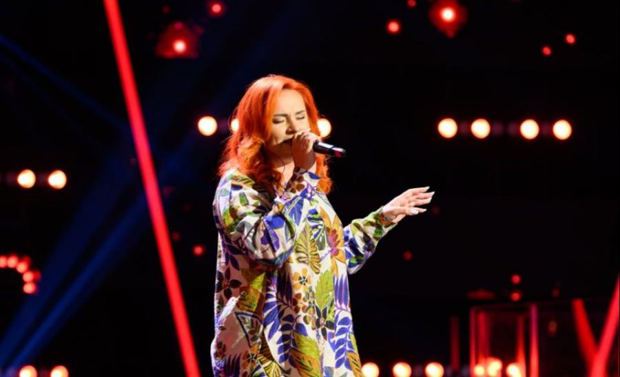 Adina Ghiță - manichiurista din Pitești care a emoționat publicul de la „Vocea României” cu piesa „Iubește-mă” - VIDEO