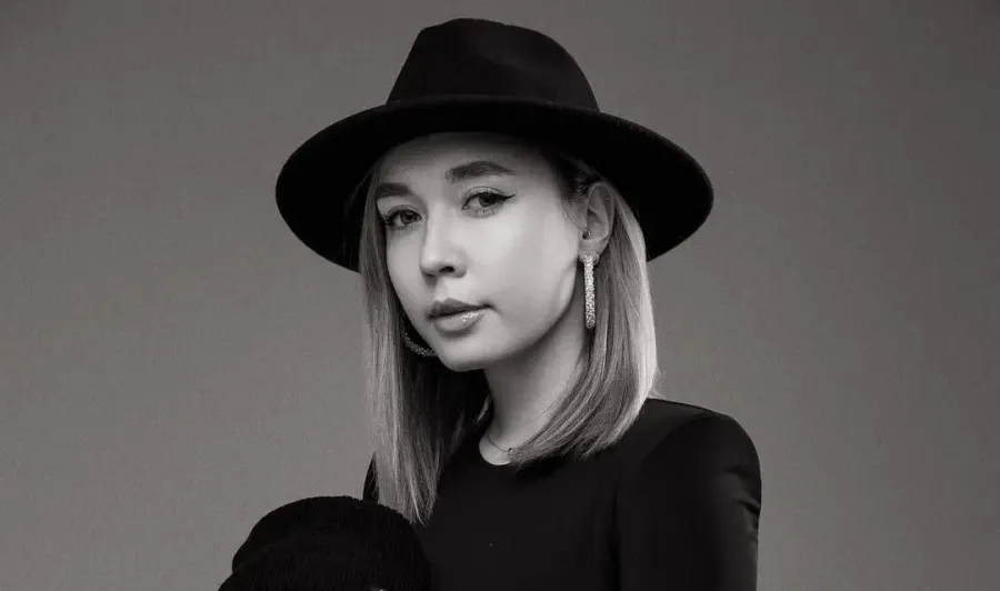 Realitatea de după divorț: Katy Black, în lacrimi după ce și-a adormit copiii - VIDEO
