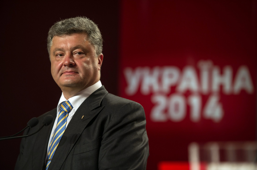 Averea presedintelui Ucrainei. Petro Porosenko a declarat un venit de 14,5 milioane de euro in 2014