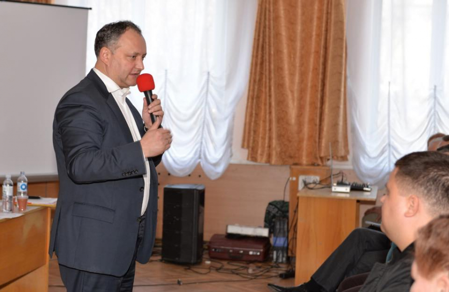 Dodon, catre Leanca si Ghimpu: "Semnati voi o motiune!"