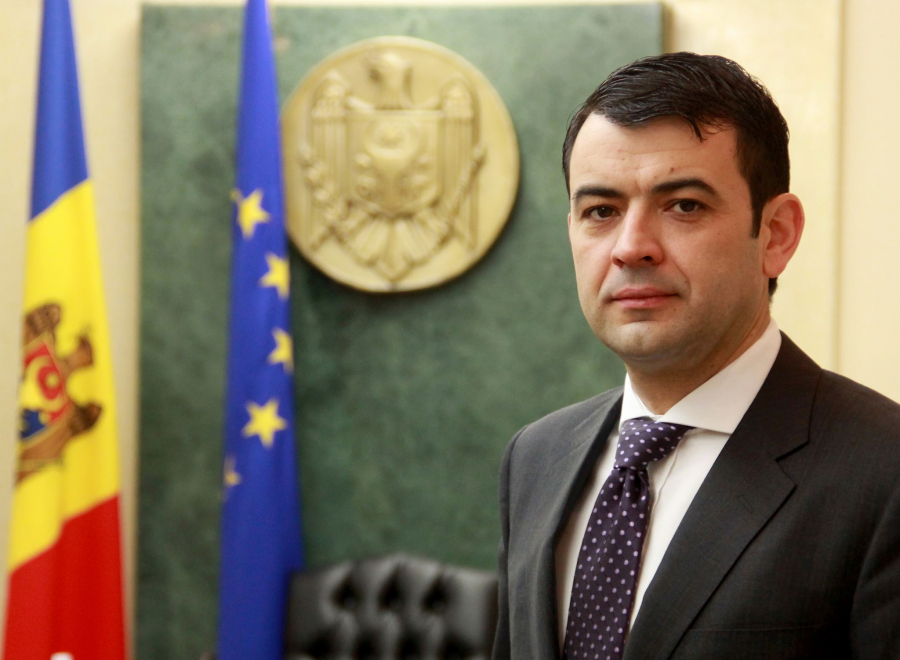 "Six" sau "sex"? Ce scrie in diploma de licenta a premierului Chiril Gaburici - FOTO