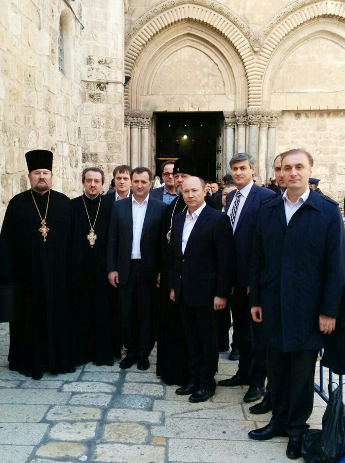 Aducerea Focului Haric, eveniment de partid al PLDM? Politicienii l-au lasat in umbra chiar si pe mitropolit- FOTO
