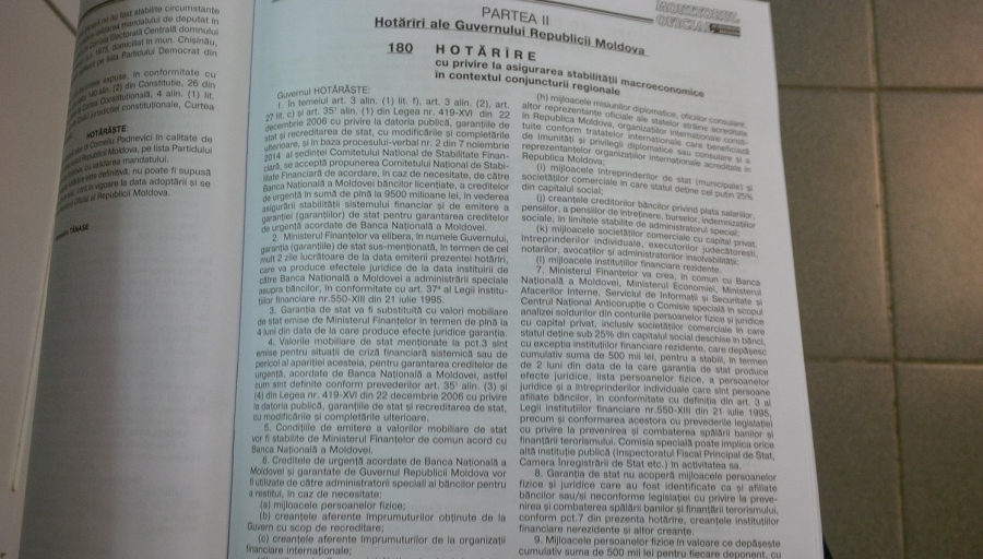 (DOC) Hotararea secreta de Guvern, prin care s-a acordat un credit de 9,5 miliarde de lei celor trei banci, a fost facuta publica. Iata ce prevede