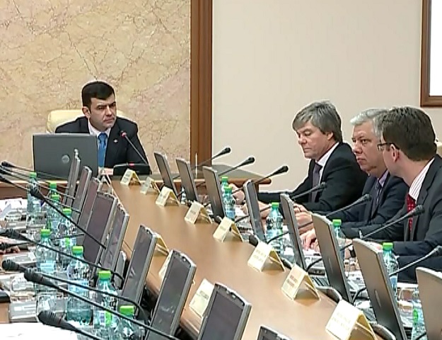 Emisiunile informative si analitice retransmise din Rusia ar putea fi interzise. Proiectul, avizat pozitiv de Guvern