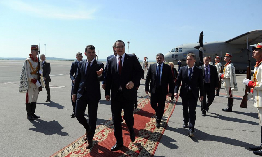 Eugen Tomac: Ponta s-a dus la Chisinau doar ca sa faca poze. Vizita de ieri n-a adus nimic nou