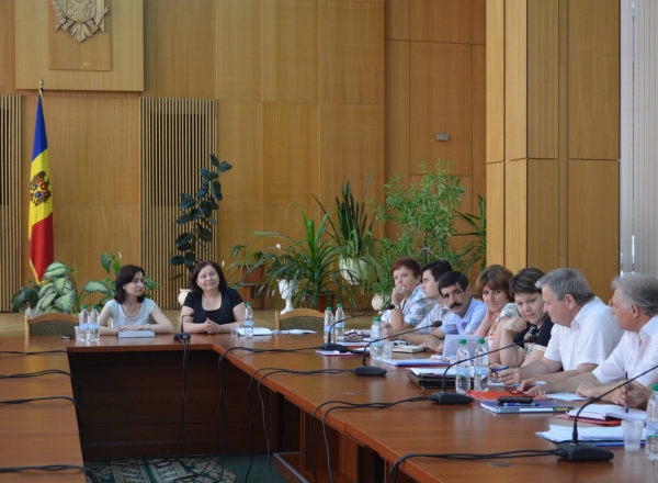 Maia Sandu si-a luat ramas bun de la colegii din ministerul Educatiei: "Reforma in educatie trebuie sa continue" - FOTO