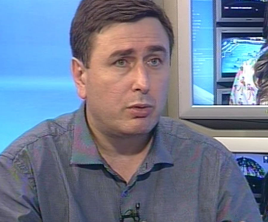 "Furtul inca CONTINUA". Veaceslav Ionita: "Ma infioara cand ma gandesc cum vor lichida ei bancile". Paralela dintre "babuta cu 3.000 de lei in banca si talharii cu 11 miliarde". Cum pot fi RECUPERATI banii