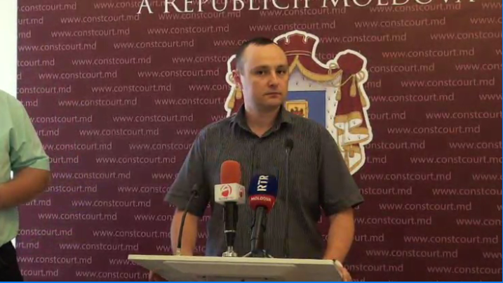 Au depus o sesizare la Curtea Constitutionala: Socialistii vor referendum de modificare a Constitutiei. "Tara are nevoie de un presedinte gen Lukashenko sau Putin" - VIDEO
