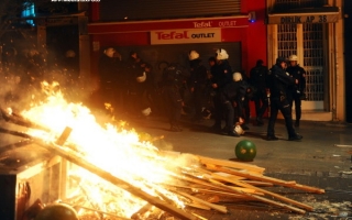 10.000 de oameni au protestat la Istanbul. Politia a intervenit cu gaze lacrimogene