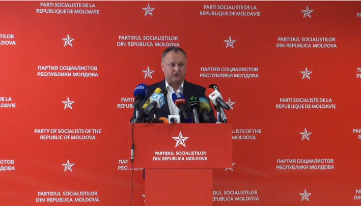 Dodon se alatura cerintelor protestatarilor din PMAN, dar sub o alta forma: "Organizam o actiune de protest impreuna cu Renato Usatii"
