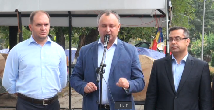 Partidul Nostru: "A ajuns cutitul la os din cauza "bespredelului" si a faradelegilor comise de actuala guvernare". Platforma DA: "Dodon si Usatii vor promova Uniunea Vamala"