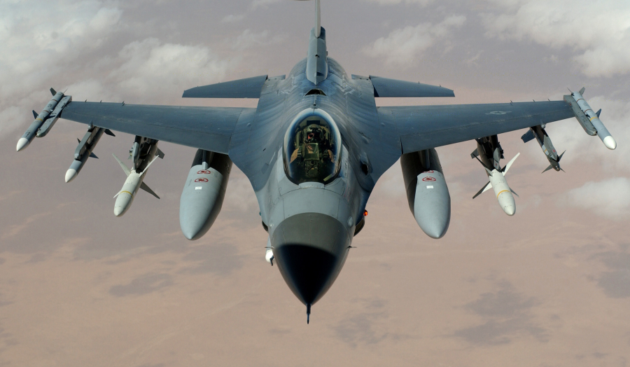 Avioane militare ruse efectueaza primele RAIDURI AERIENE in Siria, vizand pozitii teroriste