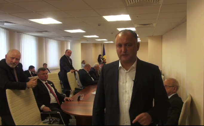 LIVE TEXT / Cer convocarea sedintei extraordinare a Parlamentului, pe ton amenintator: Socialistii sunt la Parlament