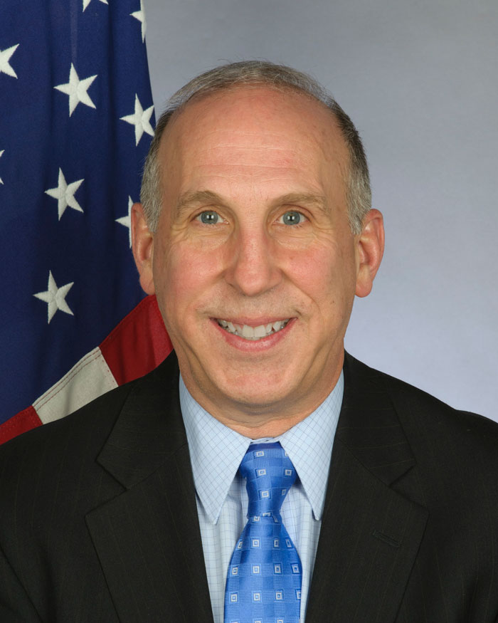 Ambasadorul SUA la Chisinau, James D. Pettit, invitat la emisiunea "In PROfunzime" cu Lorena Bogza