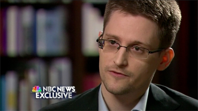 Serviciile secrete pot controla de la distanta telefoanele mobile, monitorizand tot ce se intampla in jurul nostru (Snowden)
