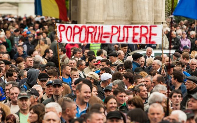 Agentia americana Strafor: Protestele din Republica Moldova ar putea destabiliza DRAMATIC tara