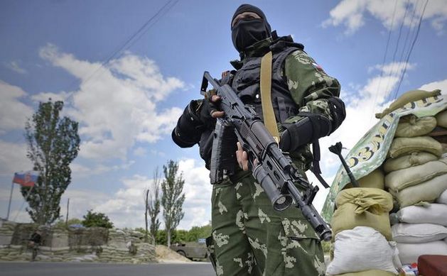 UCRAINA: Rebelii incalca armistitiul iar armata va primi asistenta militara de la americani