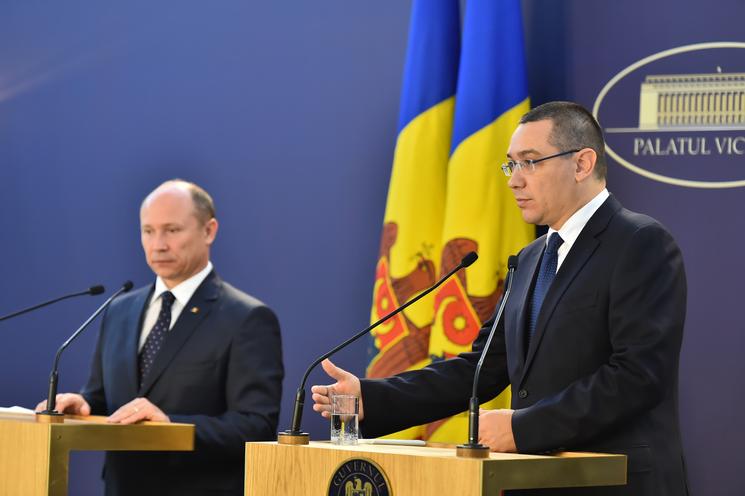 Romanii se intreaba: "Pe cine sprijina, de fapt, Romania la Chisinau?" / Cand s-ar putea ajunge la confruntari directe si care este atitudinea Rusiei