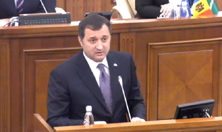 Vlad Filat: "Republica Moldova este controlata de Plahotniuc. Cat Plahotniuc va fi in viata publica, tara asta nu are viitor. Iertati-ma"