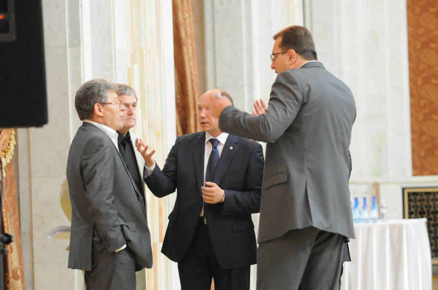Guvernul va propune un judecator la Curtea Constitutionala. Are nevoie de suportul Aliantei in Parlament