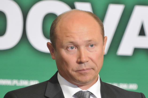 Strelet se apara de acuzatiile lui Dodon: "Compania mea a facut livrari spre Caravita, nu este o crima"
