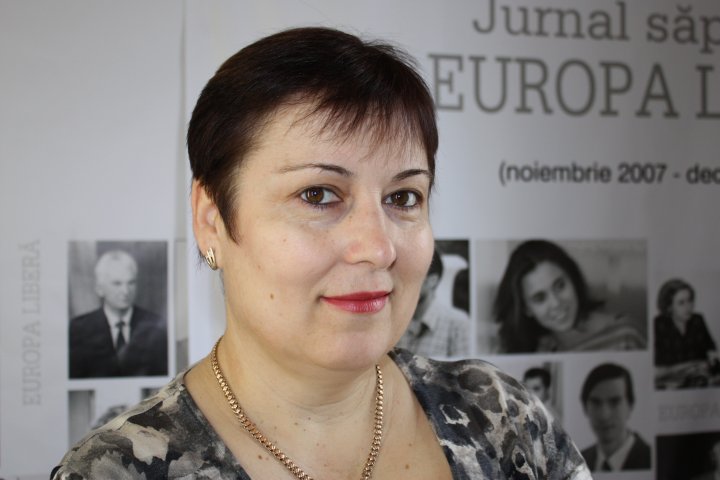 Valentina Ursu: "Cum se vede din Moldova profunda criza din care nu mai iese guvernarea de la Chisinau"