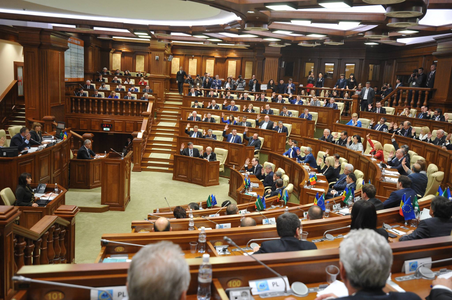 Cum au votat fractiunile parlamentare la demiterea Guvernului - FOTO: momentul votului