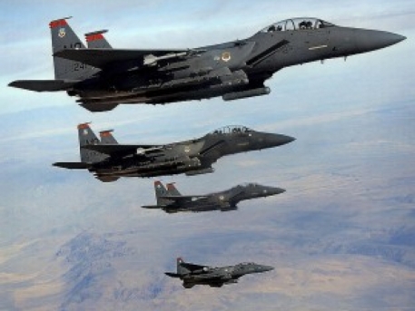 Rusia, survolata de avioane militare din Statele Unite si Canada. Tratat de transparenta intre Moscova si Occident