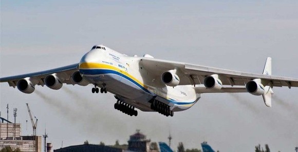 Inca un AVION rusesc s-a prabusit. Accidentul s-a soldat cu cel putin 40 de morti. Cine a supravietuit