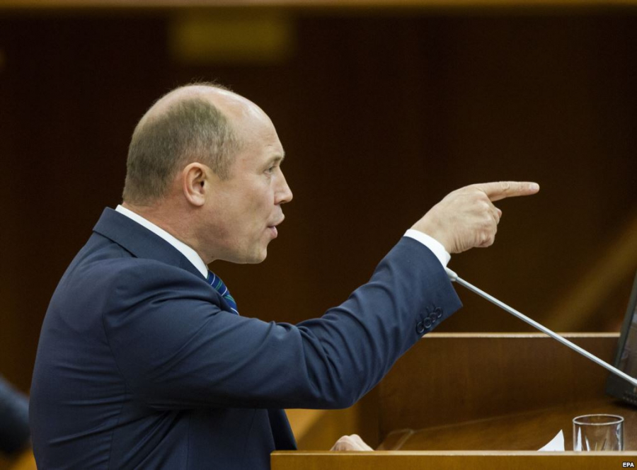Strelet ACUZA: PD e disperat sa-si conserve sistemul. La formarea AIE3 democratii ar fi cerut functia de prim-ministru