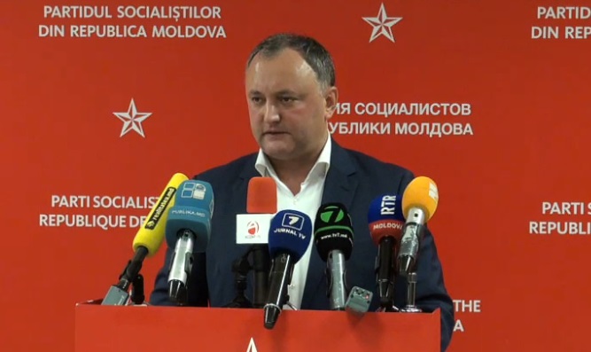 Dodon ii da replica lui Voronin: "Vreau sa-i aduc aminte ceea ce ii spunea lui Diacov: Du-te si strange capsuni". Cele 8 propuneri inaintate de PSRM catre PD
