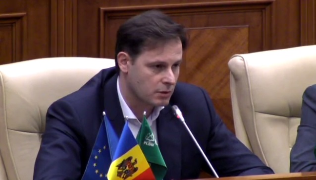 PSRM si PLDM au parasit sala de sedinte. Lucinschi: "Vrem sa stim adevarul despre furtul de la BEM" Voronin: Chiril, cine a fost declarat "otet moldavskoi mafii"?
