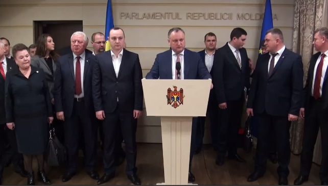 Dodon, catre Ghimpu si Voronin: "V-au sunat pe ambii de la Nobel si v-ati schimbat repede opinia", "Voronin umbla ca un ou in caldare"