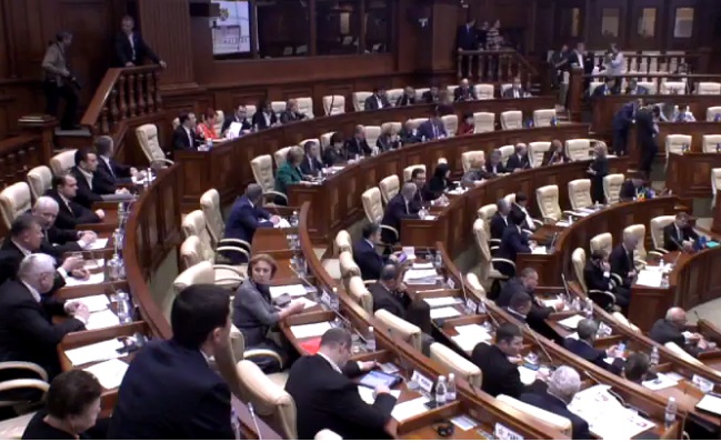 Ministrul Finantelor si conducerea CNAM vor fi audiati ASTAZI de deputati in privinta finantarii spitalelor