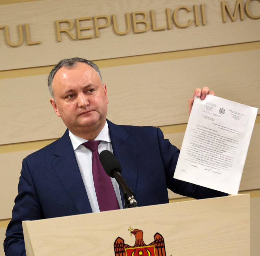 Dodon cere ajutorul PD si PCRM pentru modificarea Constitutiei: Cu Ghimpu n-ai ce vorbi, nici cu cel din Penitenciarul nr. 13