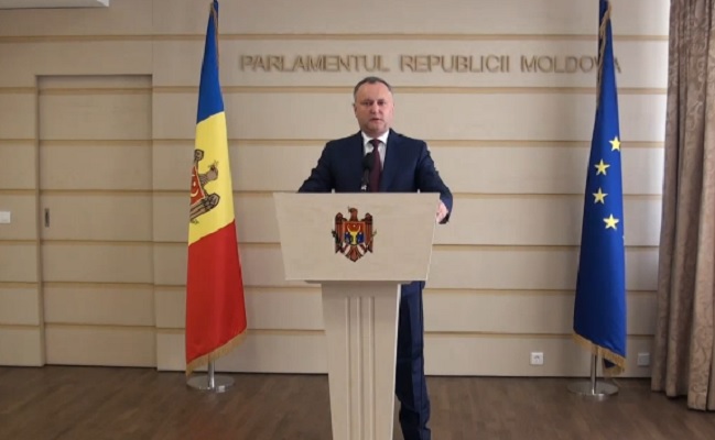 "Cui nu i-i jale, toti isi bat joc de PLDM". Dodon, apel catre liberal-democrati: "Semnati cu noi demisia lui Candu"