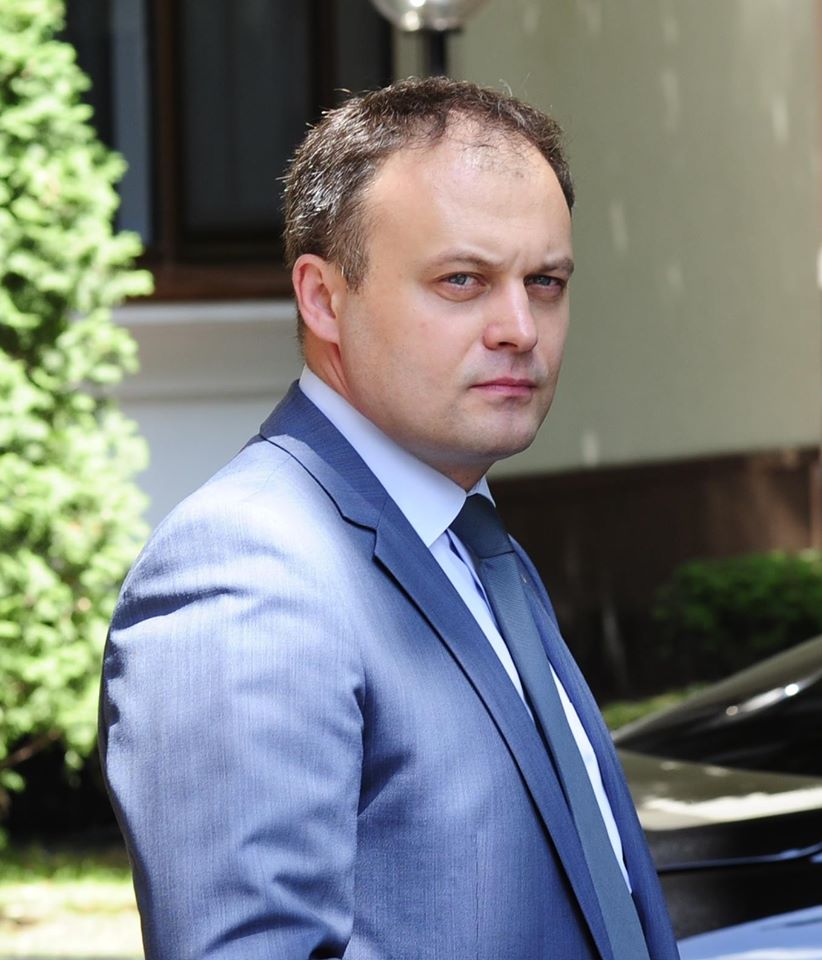 Candu da de inteles ca europarlamentarul Andi Cristea minte: "Noi nu dam telefoane la Bucuresti"