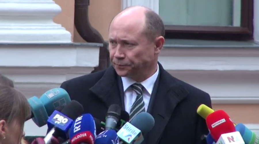 Strelet spune ca democratii insista asupra revendicarii dreptului de a inainta un candidat pentru functia de premier. MOTIVUL invocat