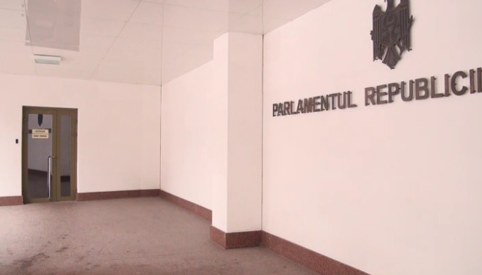 O noua runda de negocieri, la Parlament. Reprezentantii majoritatii formate se intrunesc in sedinta