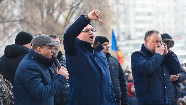 Dodon, Usatii si Nastase trebuie sa plateasca pagube de peste 750 de mii de lei dupa protestul din 20 ianuarie. Scrisoarea trimisa de Parlament - FOTO \\ DOC