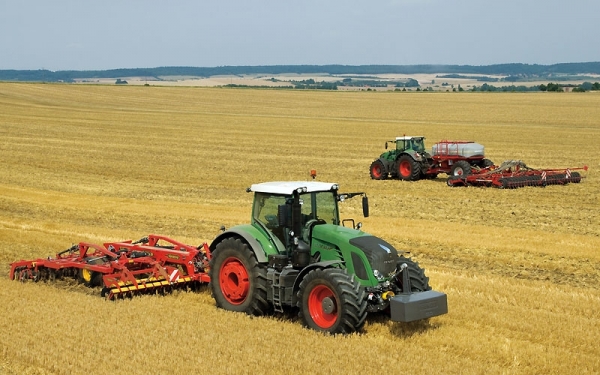 Producatorii agricoli pot depune la ANRE cereri pentru autorizarea importului de motorina