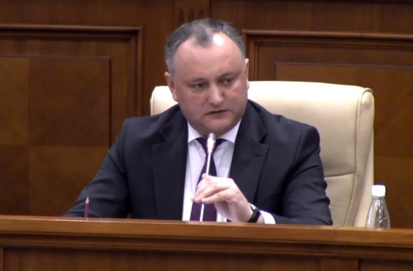 Igor Dodon: "Furtul miliardelor si jaful populatiei continua"