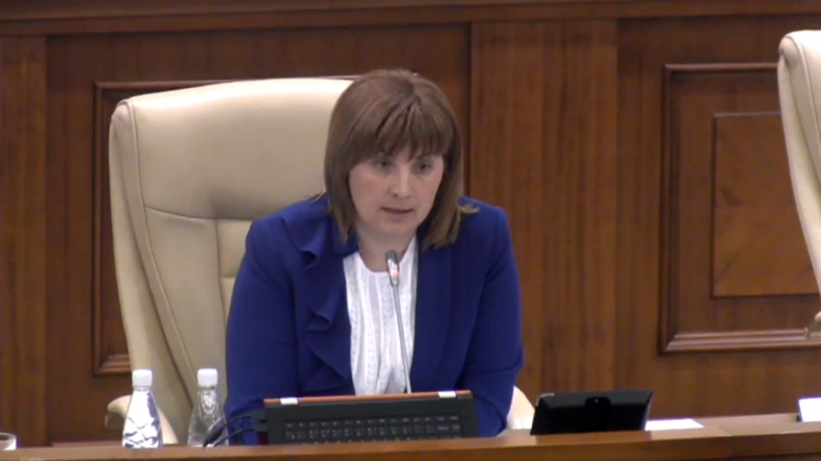 Proiectul cu privire la data alegerilor prezidentiale, inclus pe ordinea de zi. Ghimpu: "unii si-au numit candidatura, dar nu sustin data" Palihovici: "multe lucruri stranii se intampla in Parlament"