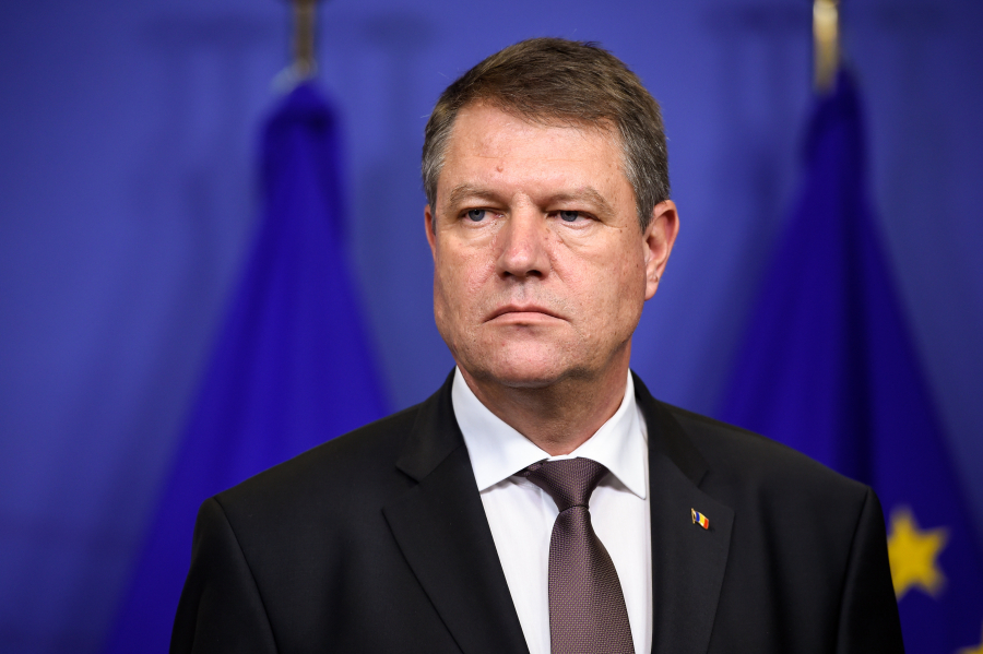 Klaus Iohannis a rechemat in tara 14 ambasadori, printre care Marius Gabriel Lazurca