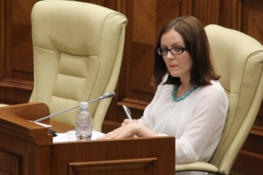 Deputatii au modificat componenta Biroului Permanent. Presedintele fractiunii comunistilor, Inna Supac, a fost inclusa in Biroul Permanent al Parlamentului