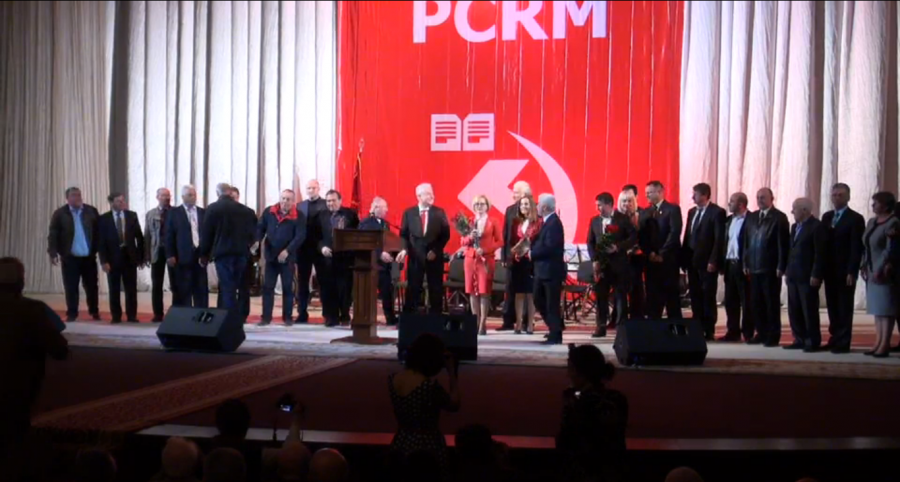 Comunistii marcheaza ziua in care acum 15 ani ajunsesera la guvernare. Voronin: "Noi nu ne jucam cu puterea asa cum se intampla astazi"