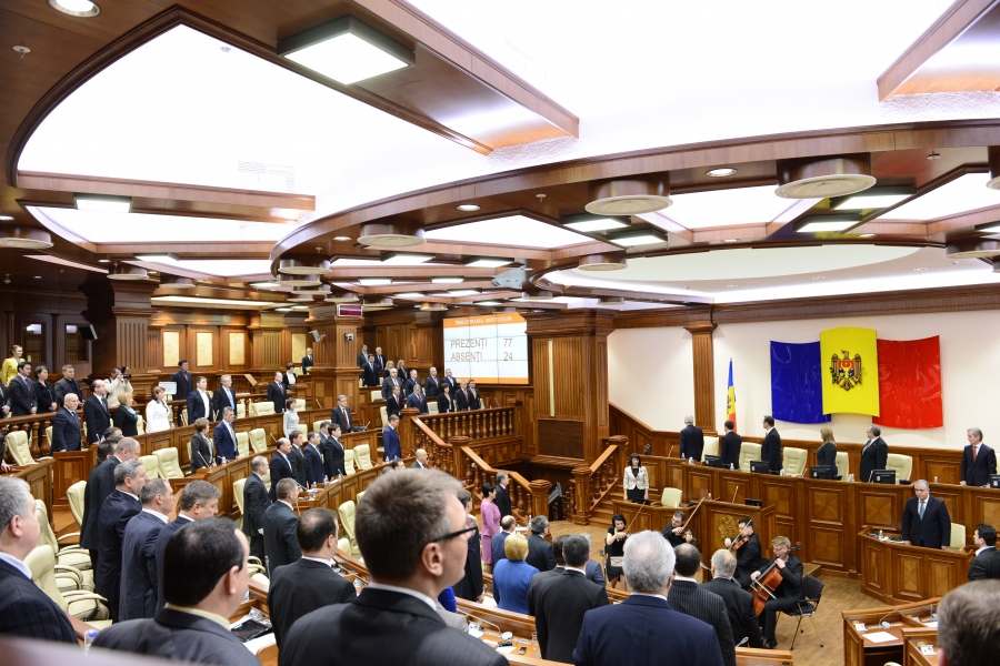 Proiectul Codului de etica si conduita a deputatului in Parlamentul Republicii Moldova a fost discutat in cadrul unei mese rotunde internationale