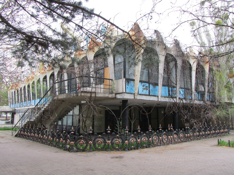 Curtea de Apel Chisinau a interzis constructia unui hotel in locul cafenelei Guguta