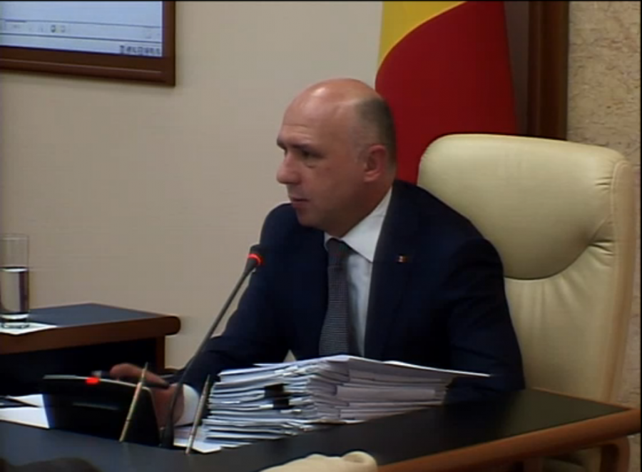 Filip: "Am refuzat un sir de deplasari ale ministrilor, este iesit din comun ca un ministru sa aiba 3 deplasari peste hotare timp de o luna"
