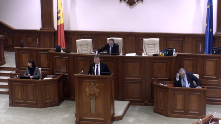 Femeile vor fi reprezentate in proportie de 40 la suta in guvern si pe listele electorale la alegeri